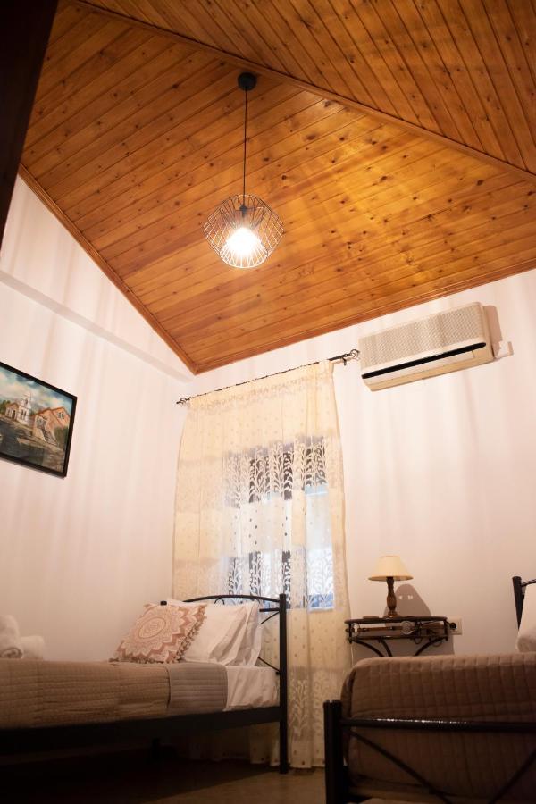 House Of Harmony Villa Kamisiana Exterior photo